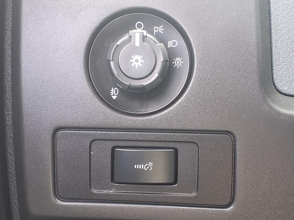 Used 2013 Tuxedo Black Metallic Ford XLT image 20