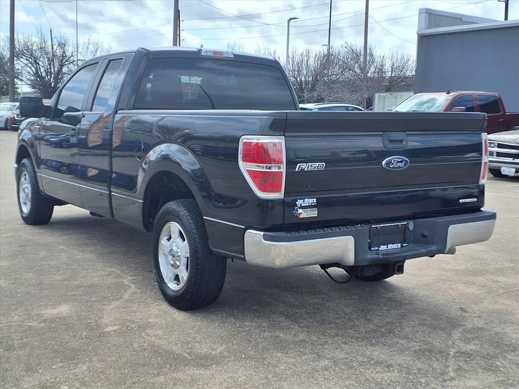 Used 2013 Tuxedo Black Metallic Ford XLT image 3