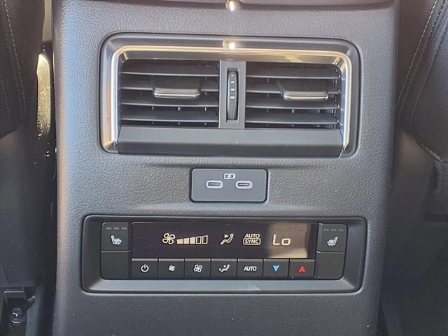 Used 2026 Artisan Red Premium Mazda 3.3 Turbo Premium image 9