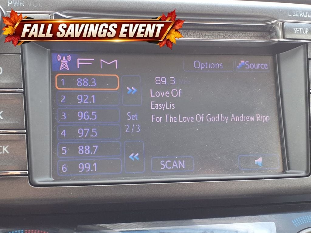 Used 2013 Classic Silver Metallic Toyota XLE image 28