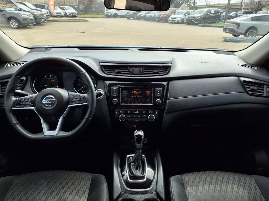 Used 2019 Caspian Blue Metallic Nissan SV image 5