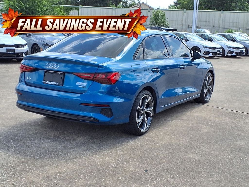 Used 2022  Audi 40 Prestige image 4
