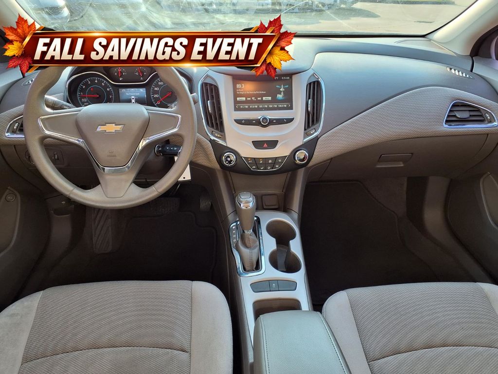 Used 2017 Summit White Chevrolet LS image 9