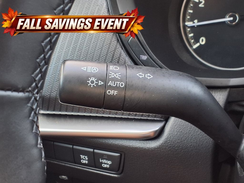 Used 2025 Rhodium White Premium Mazda 3.3 Turbo Select image 15