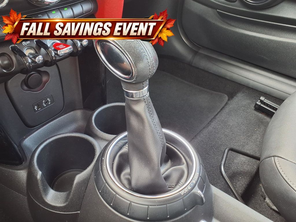 Used 2014 Blazing Red MINI Base image 19