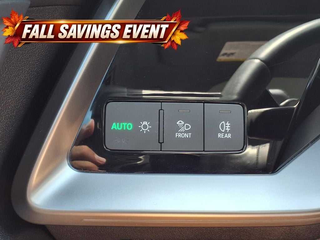 Used 2022  Audi 40 Prestige image 18