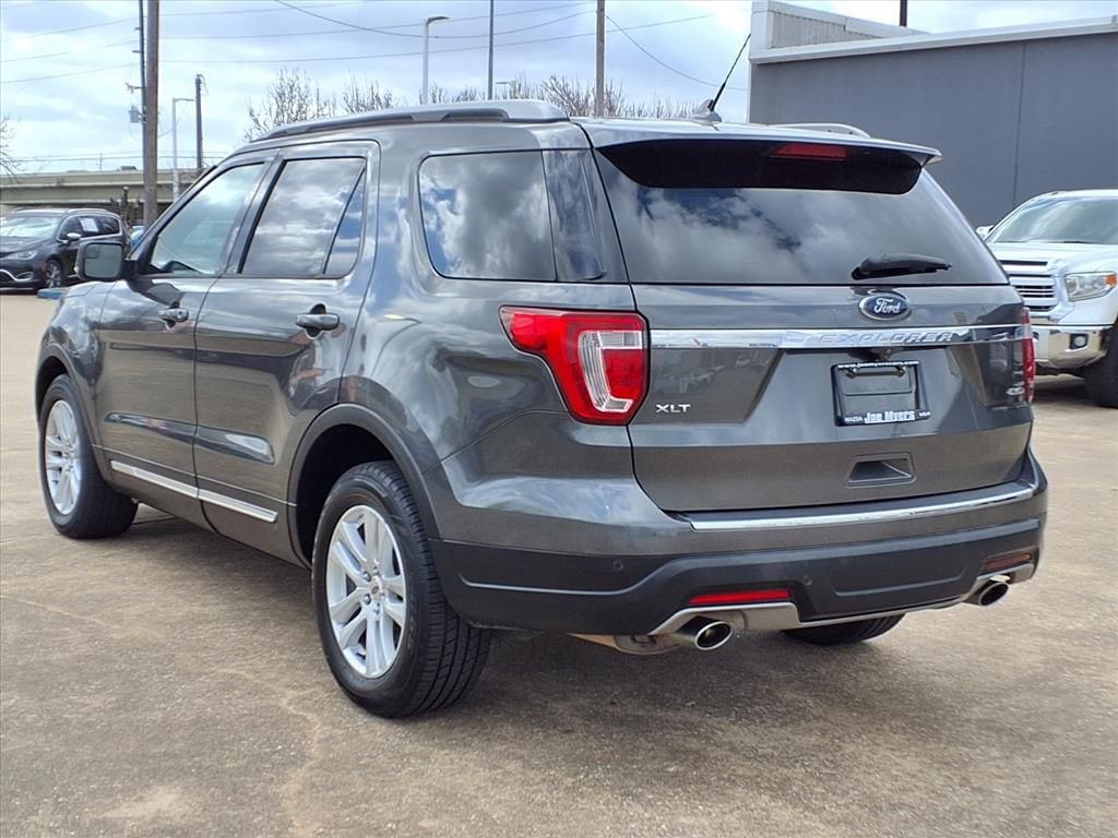 Used 2018 Magnetic Ford XLT image 3