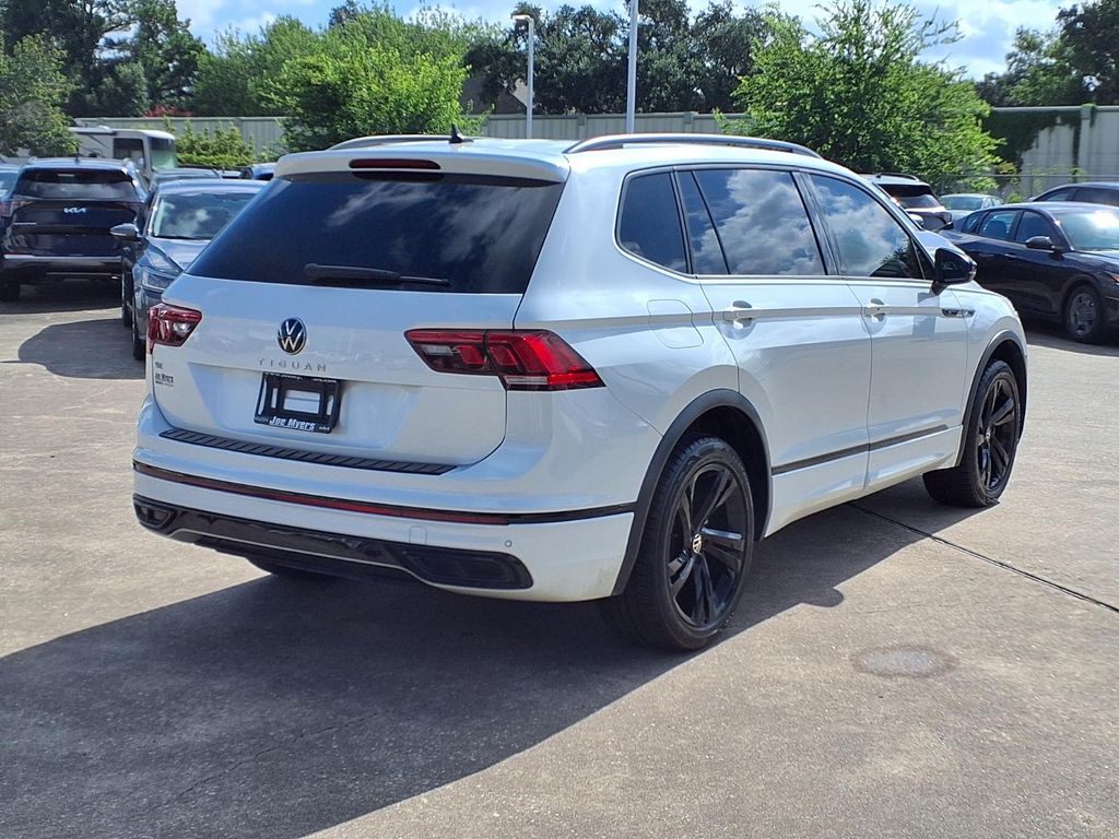 Used 2023 Opal White Volkswagen 2.0T SE R-Line Black image 4