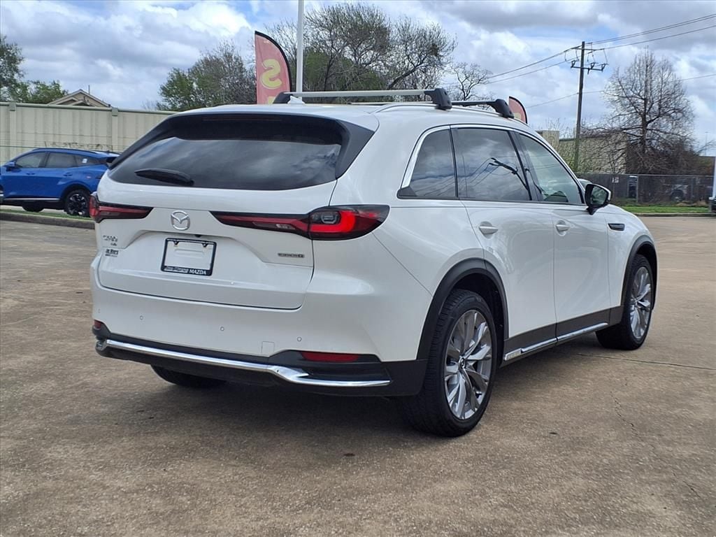 Used 2024 White Mazda 3.3 Turbo Premium Plus image 4