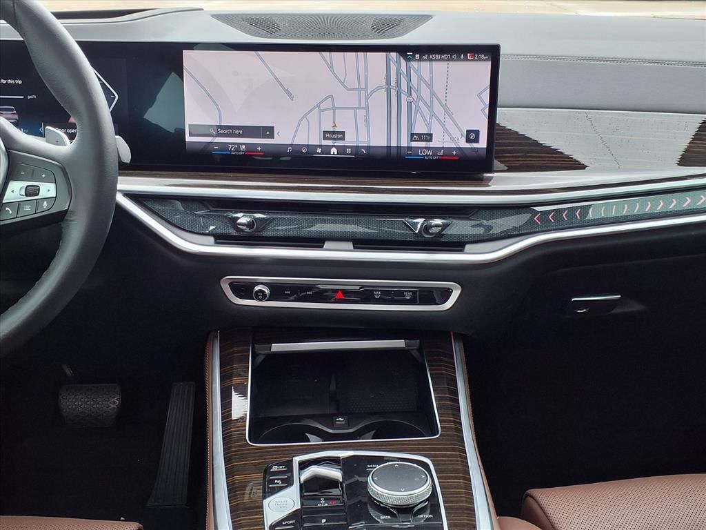 Used 2025 Alpine White BMW sDrive40i image 15