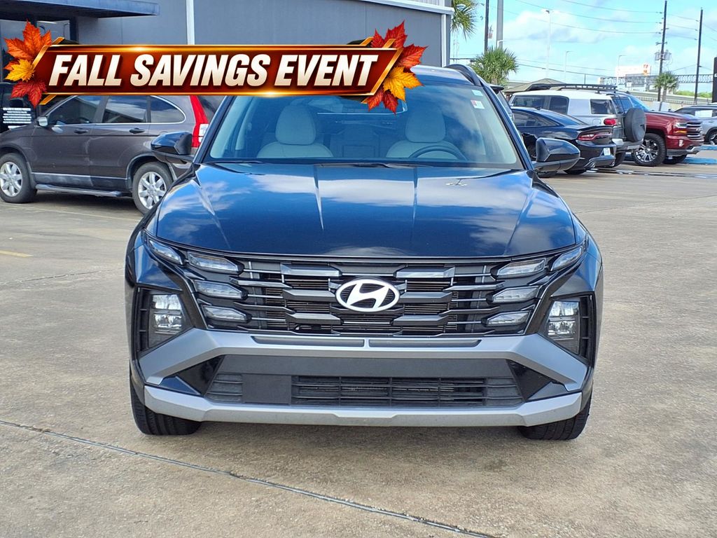 Used 2025 Phantom Black Hyundai SEL image 7