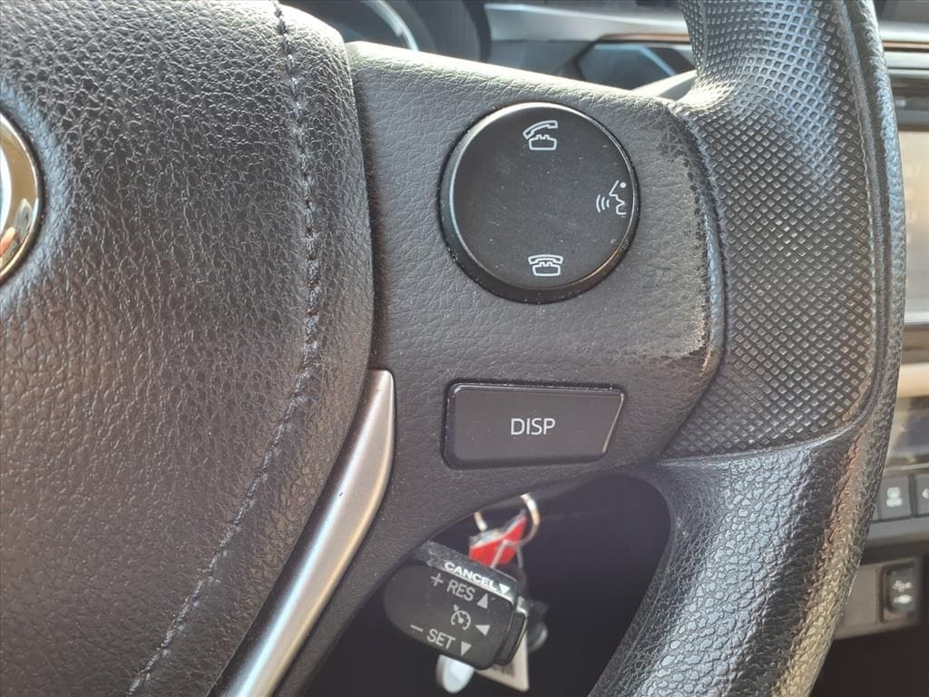 Used 2016 Super White Toyota LE image 16