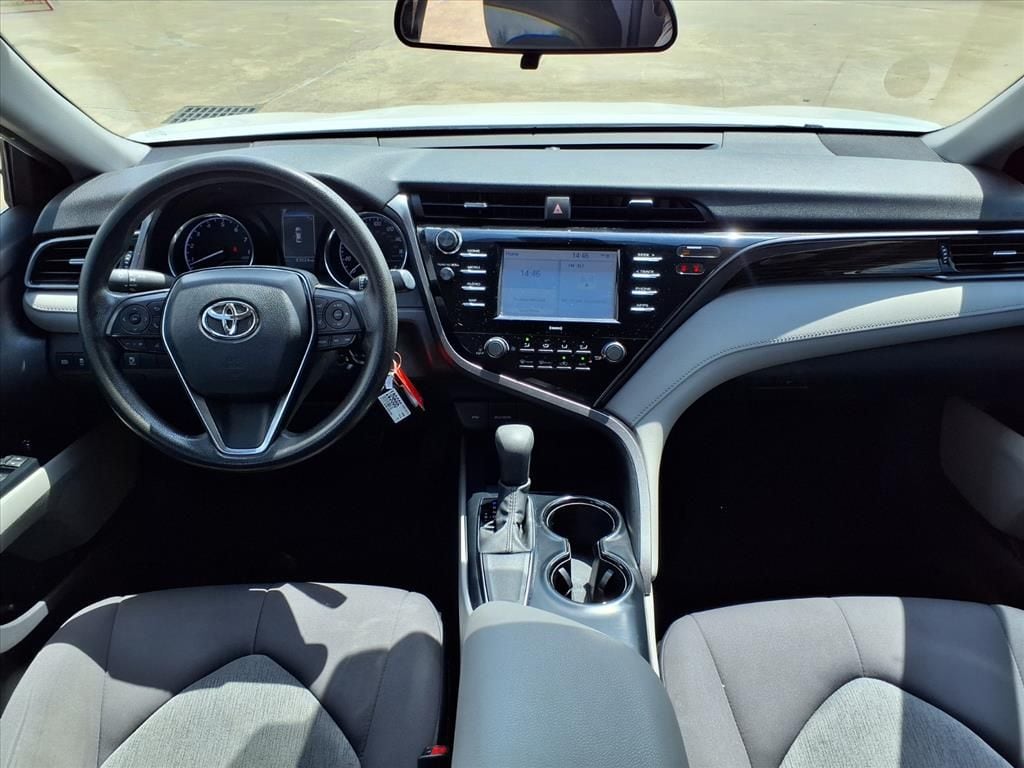 Used 2020  Toyota LE image 15