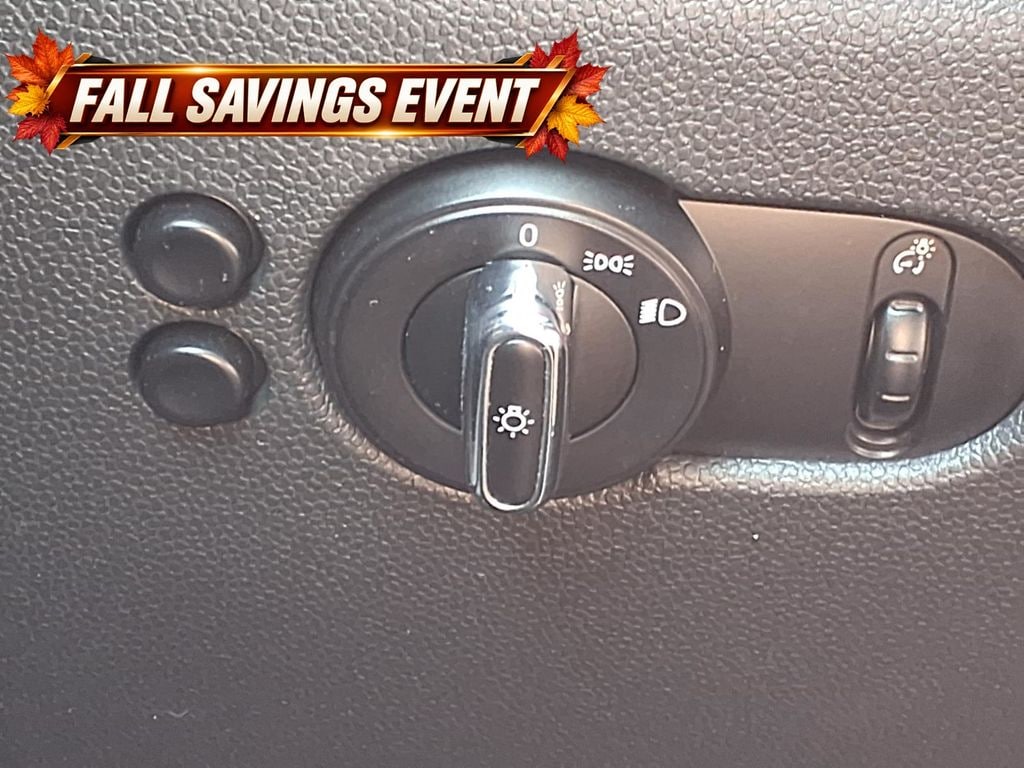 Used 2014 Blazing Red MINI Base image 15