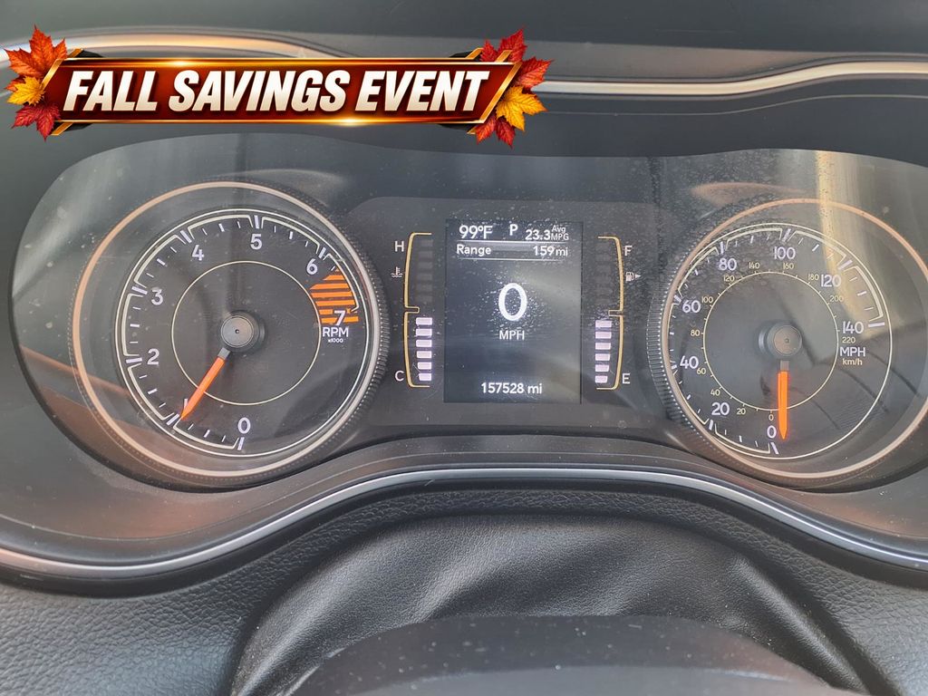 Used 2019 Granite Crystal Metallic Clearcoat Jeep Latitude Plus image 30