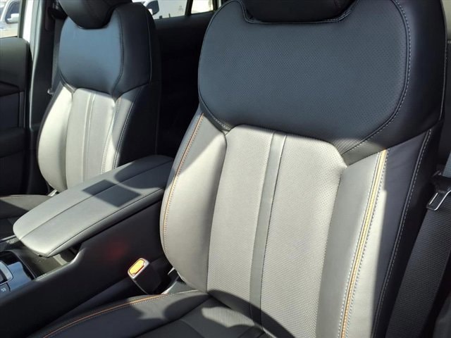 New 2026 Wind Chill Pearl Mazda Premium AWD image 5