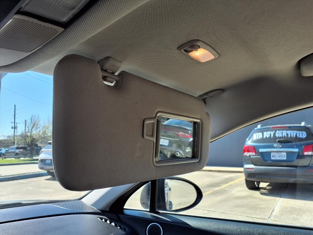 Used 2021 Portofino Gray Hyundai SE image 27