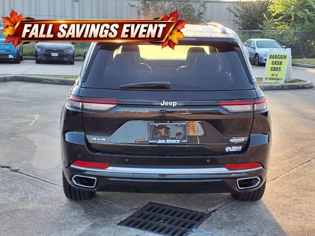Used 2022 Diamond Black Crystal Pearlcoat Jeep Summit image 8