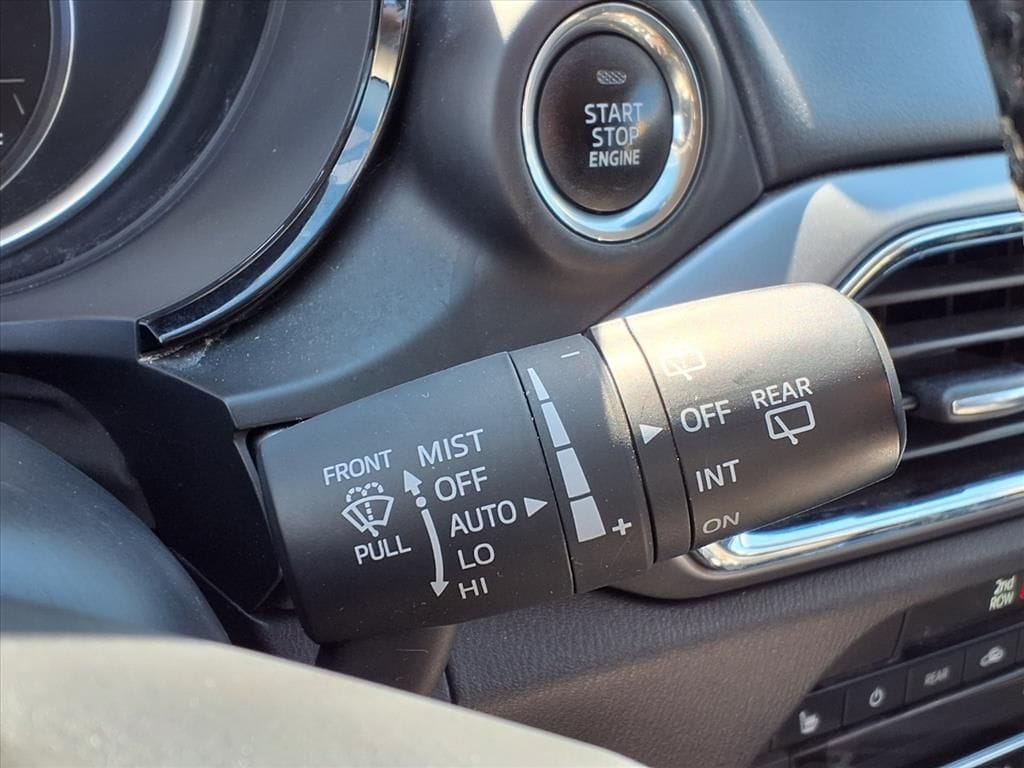 Used 2022 Snowflake White Pearl Mica Mazda Touring image 17