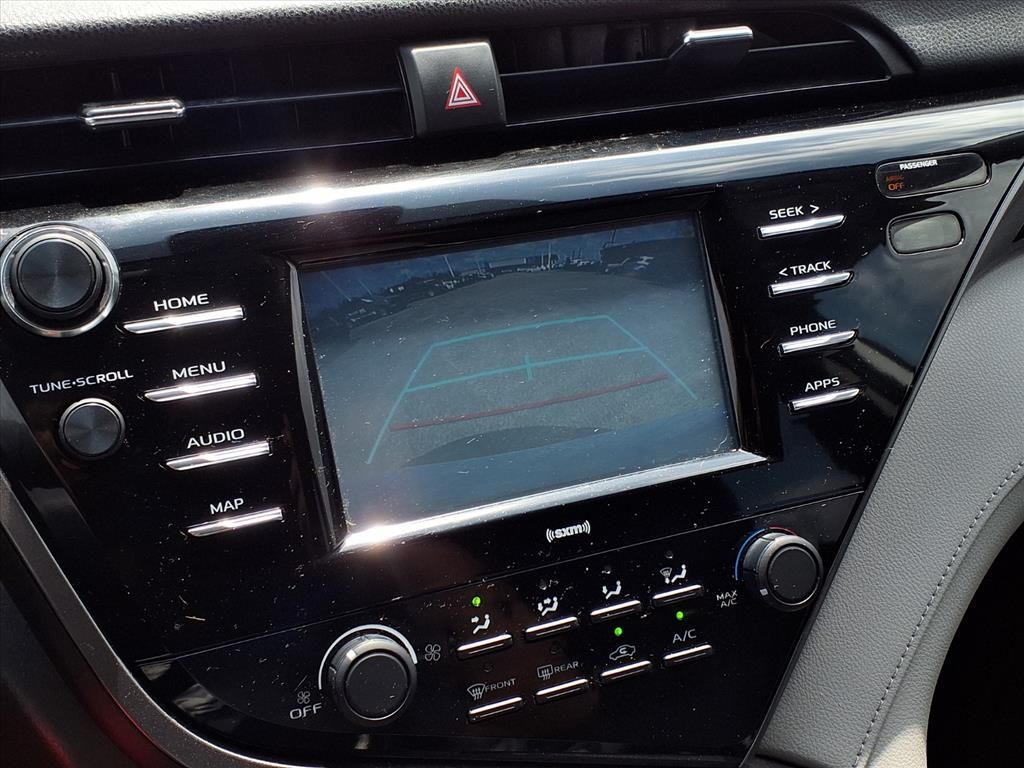 Used 2020  Toyota LE image 24