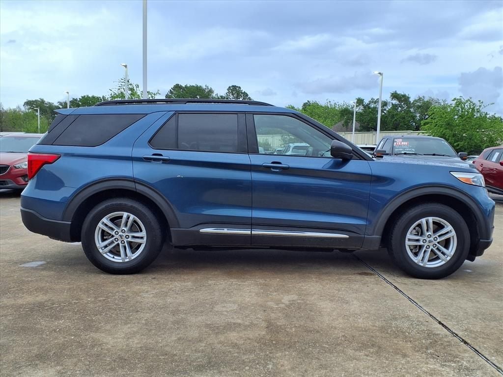 Used 2020 Blue Ford XLT image 8