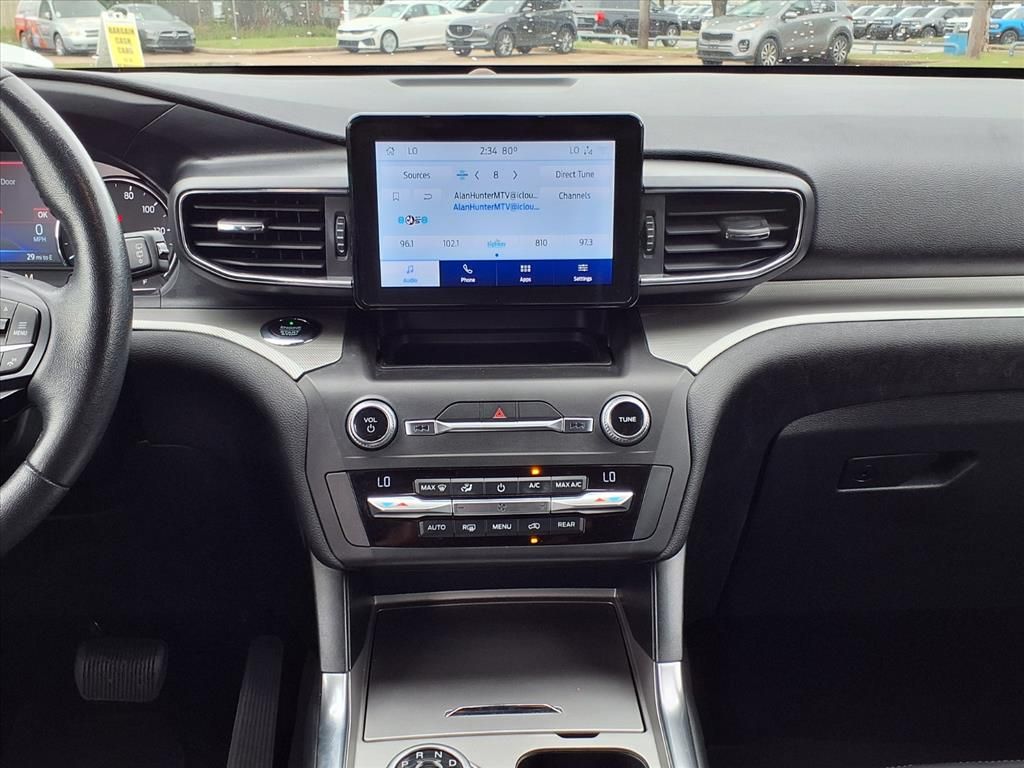 Used 2020 Blue Ford XLT image 19