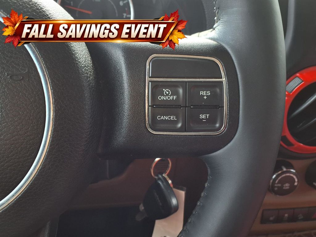 Used 2013 Bright White Clearcoat Jeep Unlimited Sahara image 19
