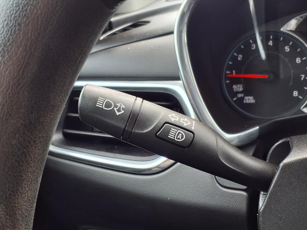 Used 2020 Silver Ice Metallic Chevrolet LT image 29