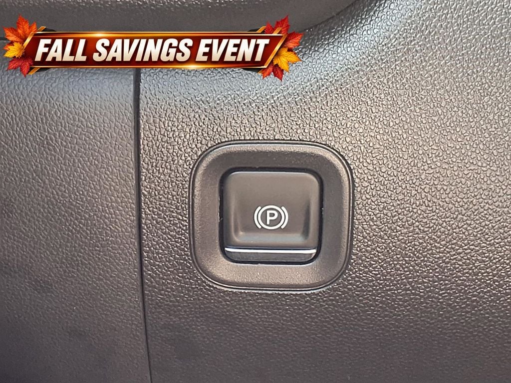 Used 2025 Summit White GMC Pro image 23