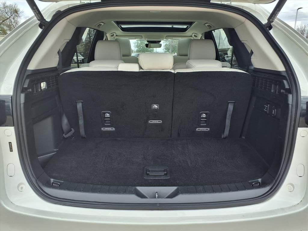 Used 2024 White Mazda 3.3 Turbo Premium Plus image 29