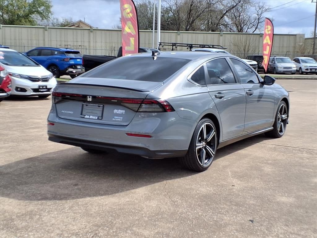 Used 2025 Gray Honda Sport image 4