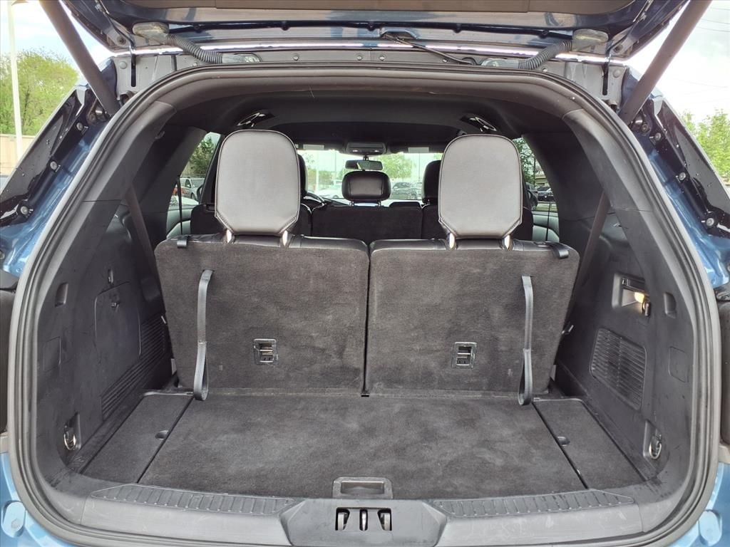 Used 2020 Blue Ford XLT image 16