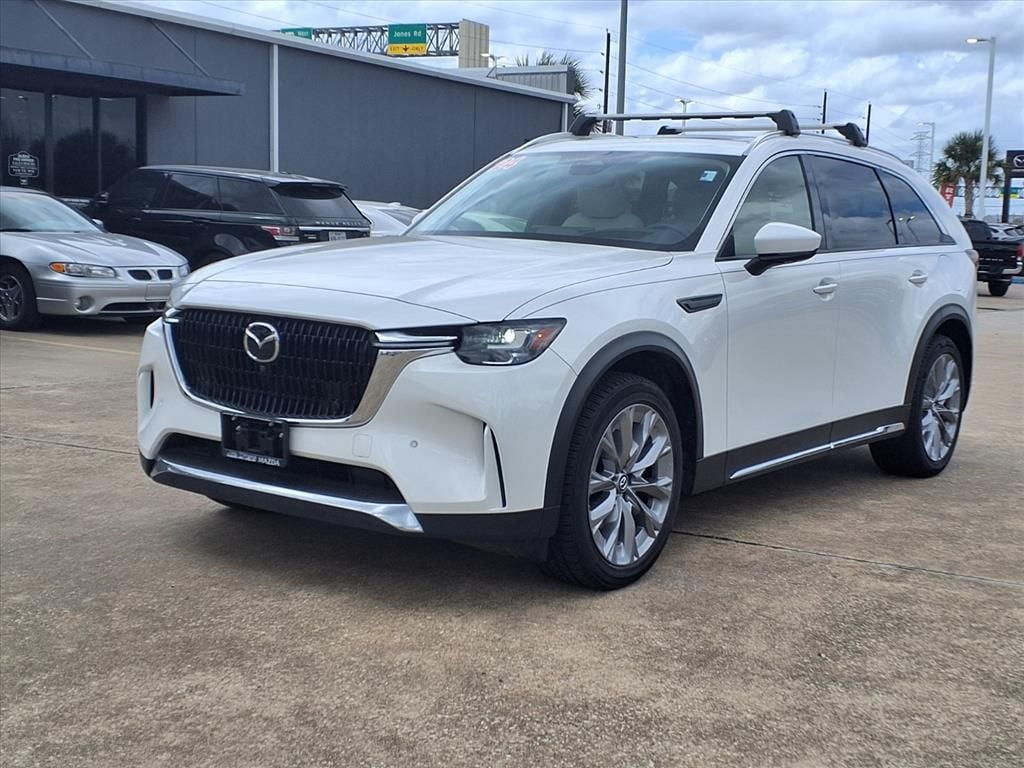 Used 2024 White Mazda 3.3 Turbo Premium Plus image 2