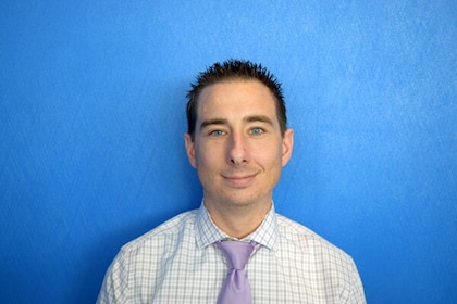 Staff member Sean Samuel from ID_048548e74da2