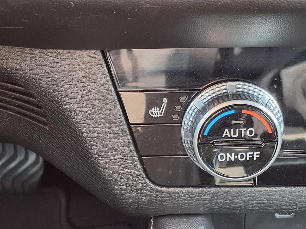 Used 2024 Gray Mitsubishi SE image 15