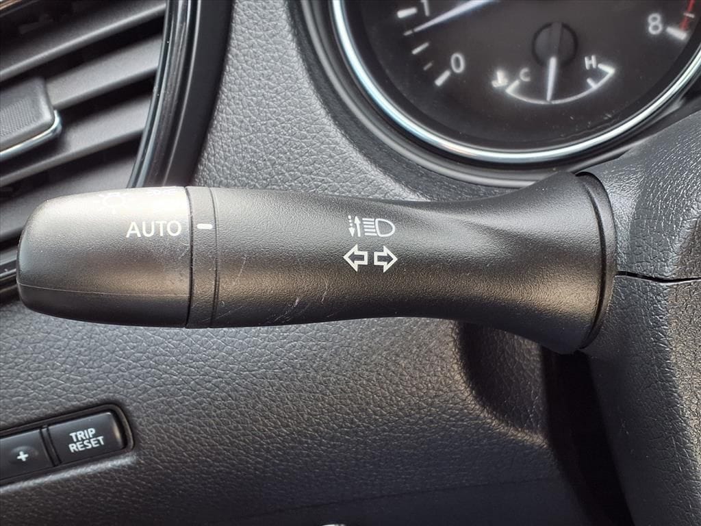 Used 2019 Caspian Blue Metallic Nissan SV image 14