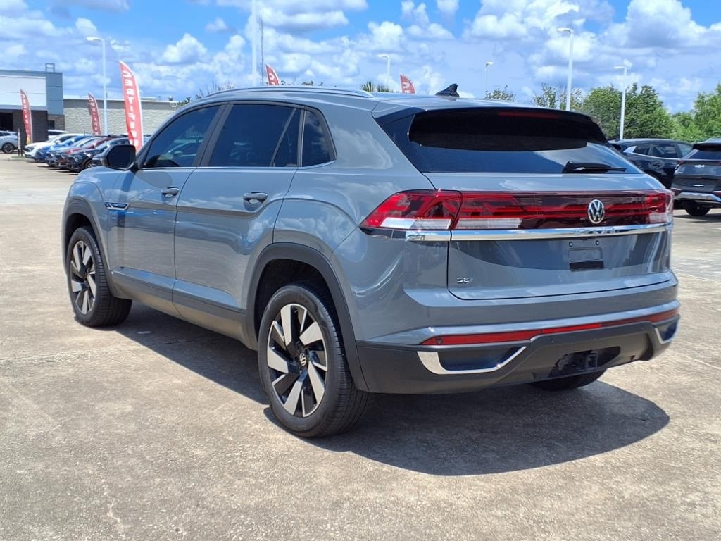 Used 2024 Volkswagen Atlas Cross Sport 2.0T SE w/Technology SUV