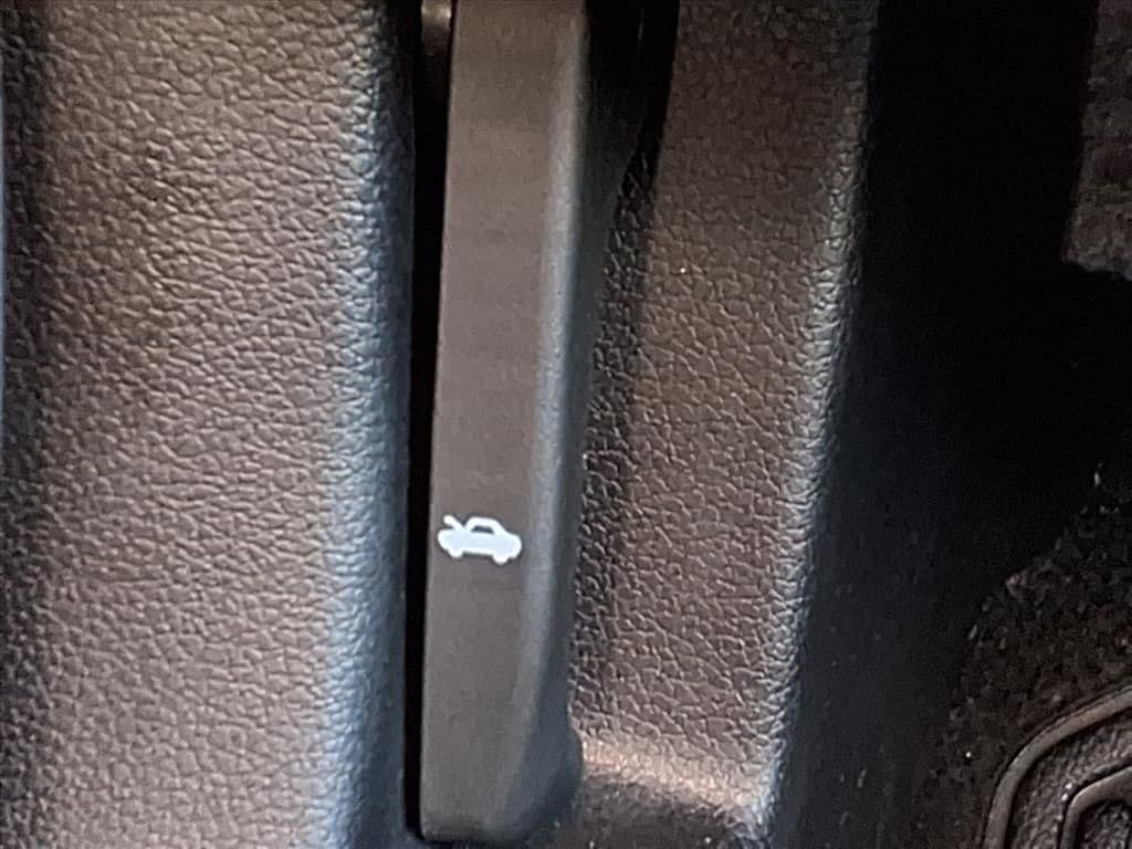 Used 2021 Portofino Gray Hyundai SE image 25