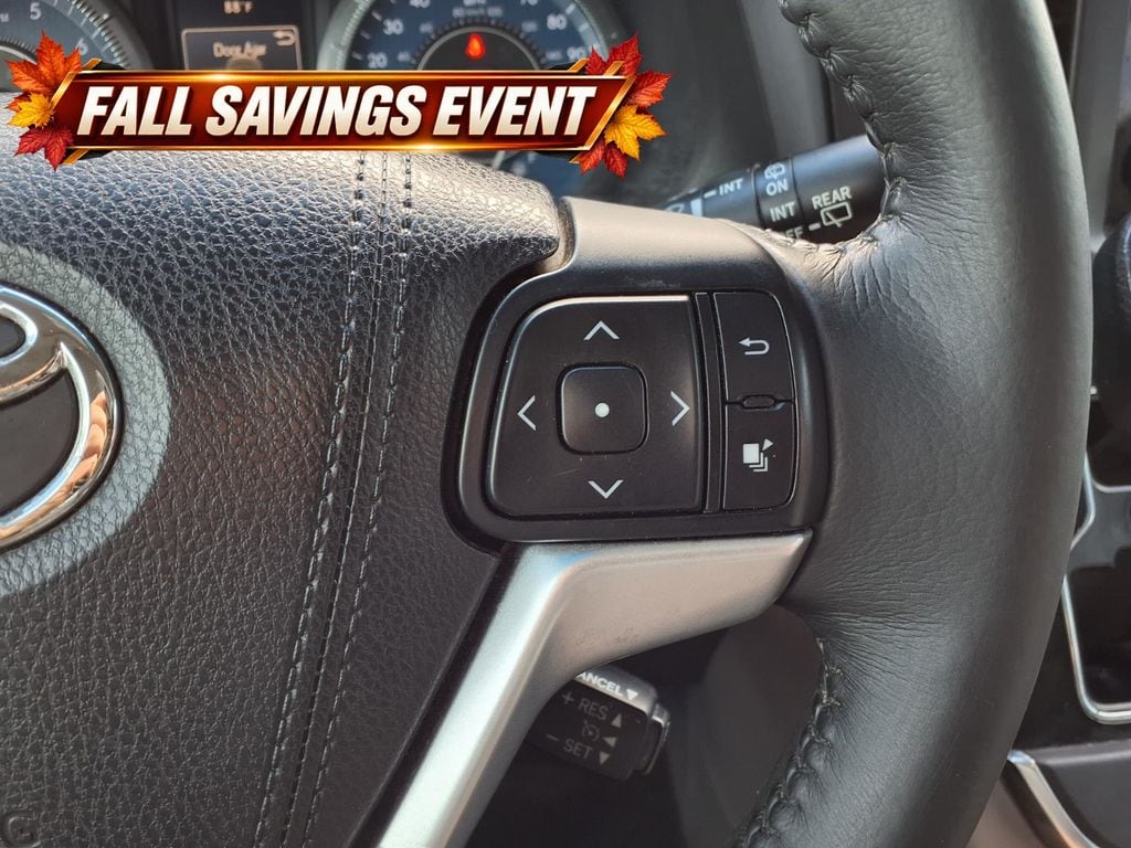 Used 2017 Midnight Black Metallic Toyota XLE Premium image 21