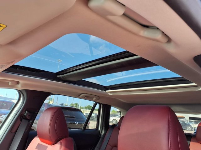New 2026 Wind Chill Pearl Mazda Premium AWD image 4