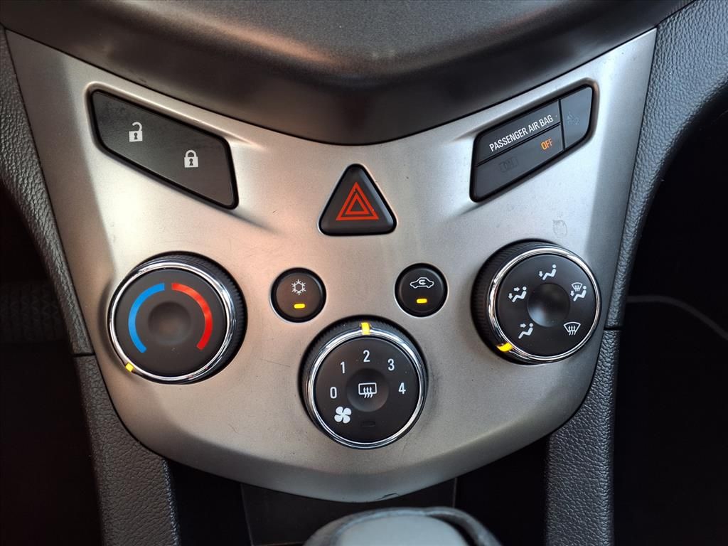 Used 2015 Black Granite Metallic Chevrolet LT image 20