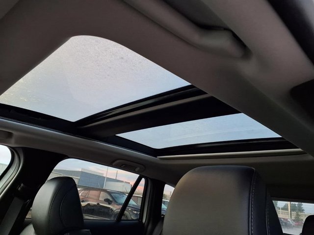 New 2026 Wind Chill Pearl Mazda Premium AWD image 4