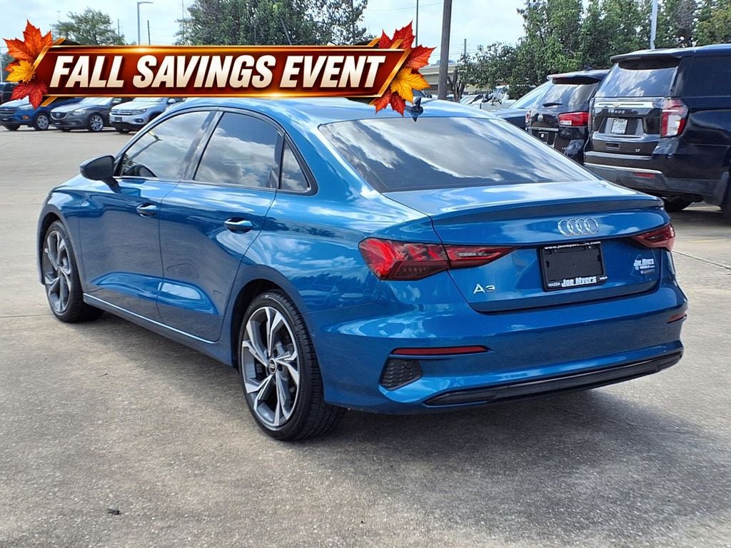 Used 2022  Audi 40 Prestige image 2