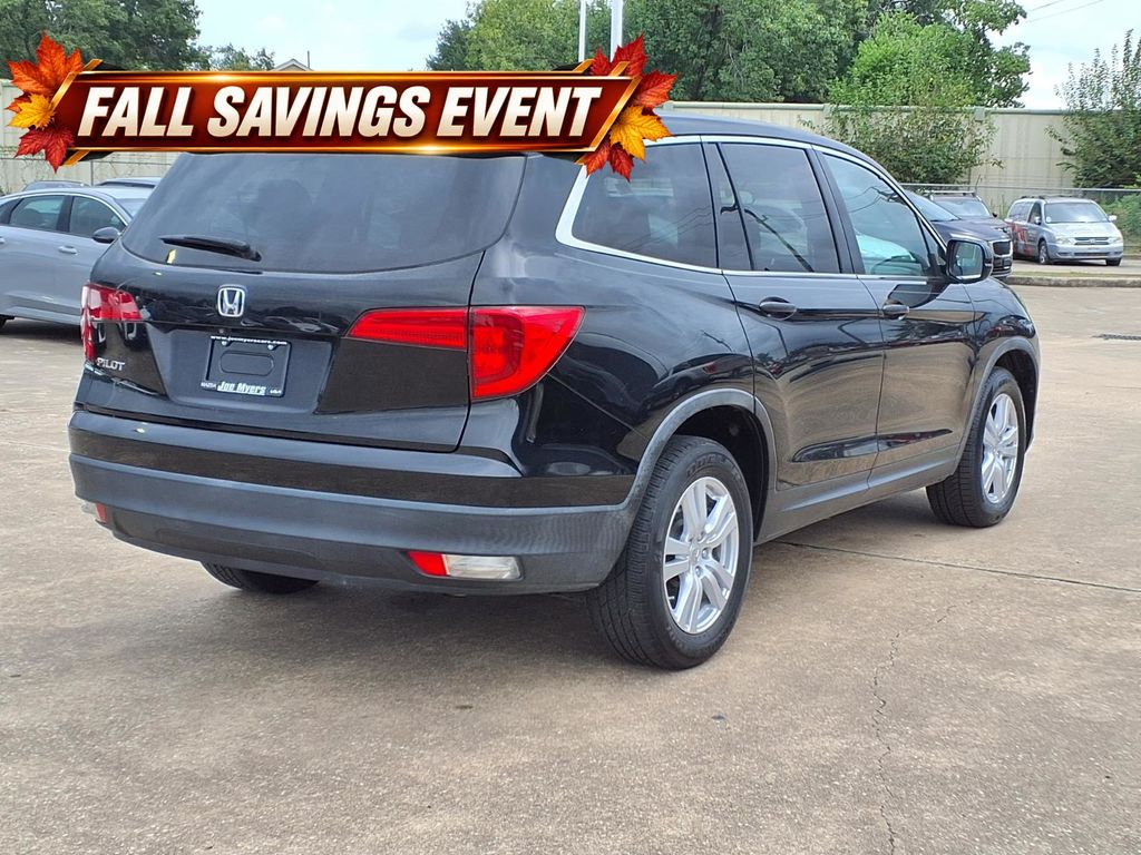 Used 2018 Black Honda LX image 4