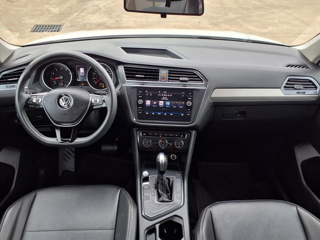 Used 2021 Pure White Volkswagen 2.0T SE image 13