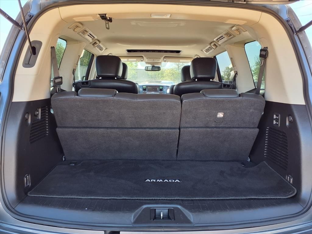 Used 2020 Gun Metallic Nissan SL image 13