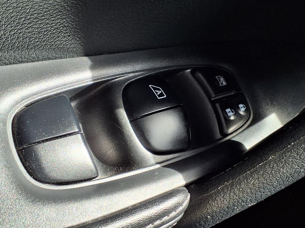 Used 2019 Caspian Blue Metallic Nissan SV image 23