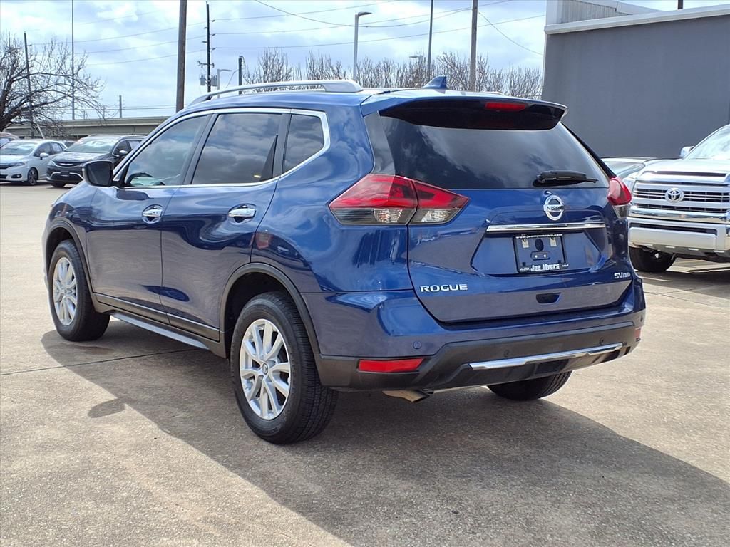 Used 2019 Caspian Blue Metallic Nissan SV image 3