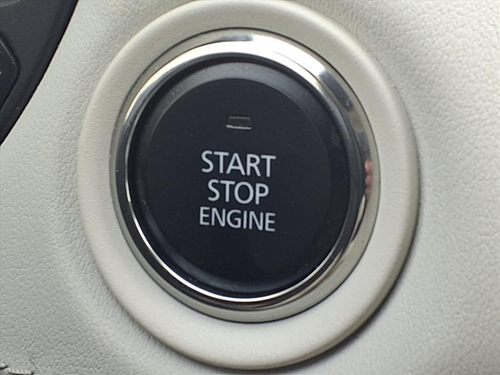 Used 2024 White Mazda 3.3 Turbo Premium Plus image 18