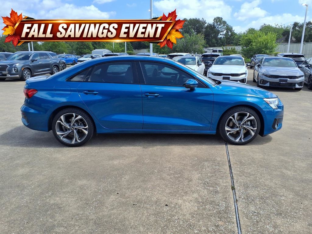 Used 2022  Audi 40 Prestige image 6